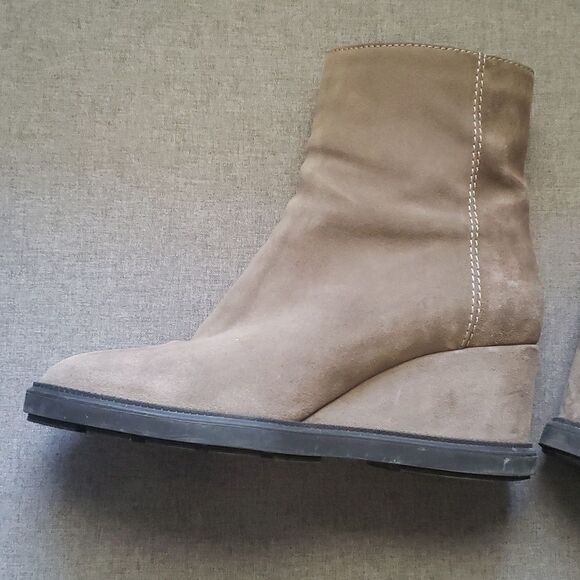 Aquatalia boots women's size 9 suede wedge boots suede neutral zipper vg… - Picture 10 of 16